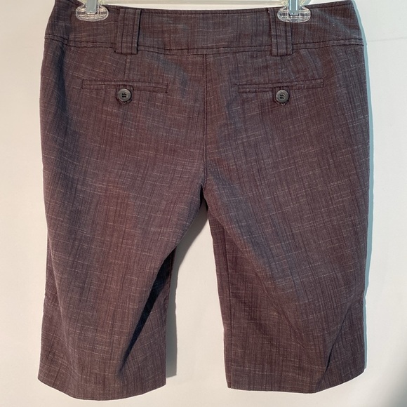 Chaco - Bermuda dress shorts. Size 5 - Picture 2 of 10